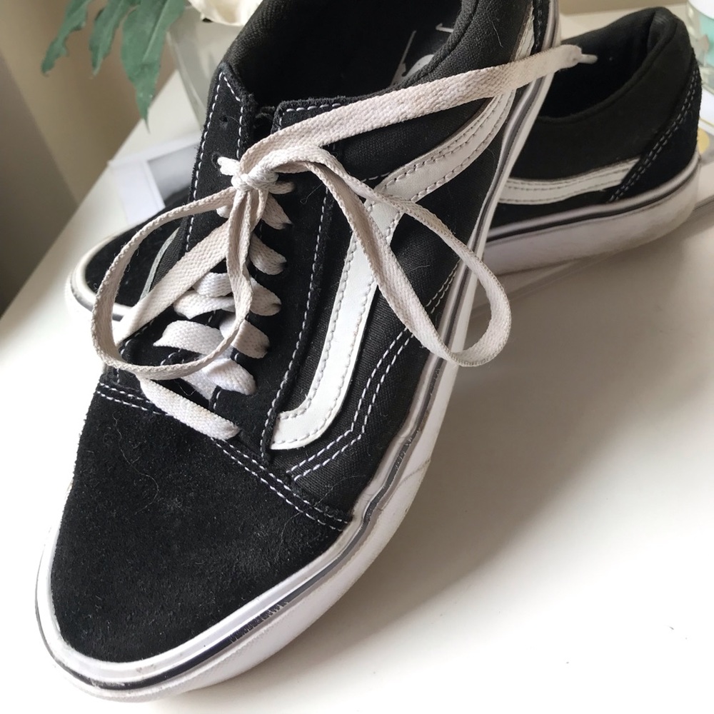 Vans light weight sneakers